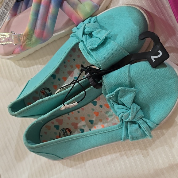 Girl's Shoe Bundle - Picture 4 of 12